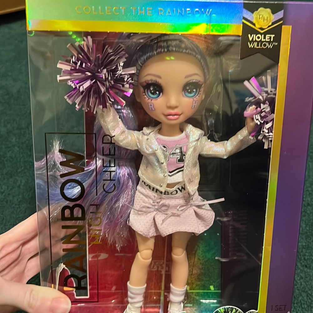 Rainbow High Cheer Violet Willow